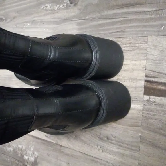 ZARA Women's Chelsea Boots Lether Elastic Detail Track Soles Sack Boot Sz 6.5