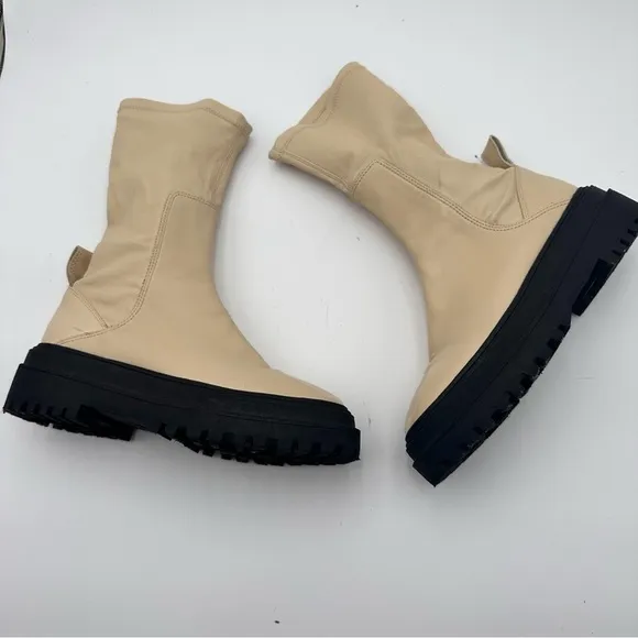 Zara Womens EU 40/ US 9.5 Platform Chelsea Combat Boots Ivory Cream Pull On