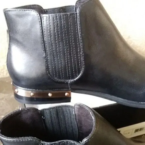 Zoe   Luca Chelsea Ankle Boots Leather Sz 9.5 NIB