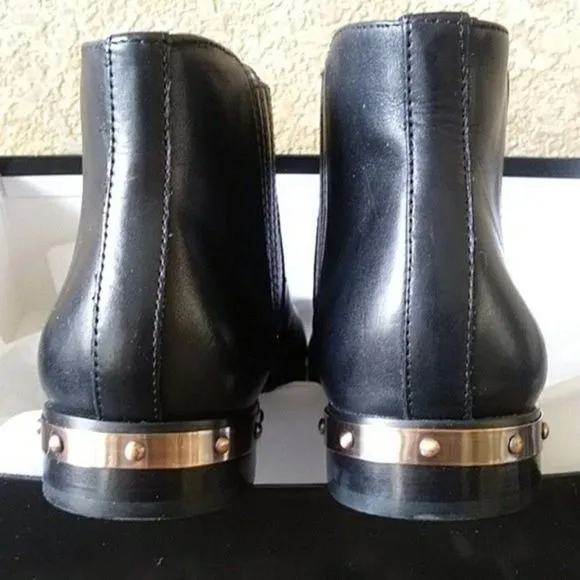 Zoe   Luca Chelsea Ankle Boots Leather Sz 9.5 NIB